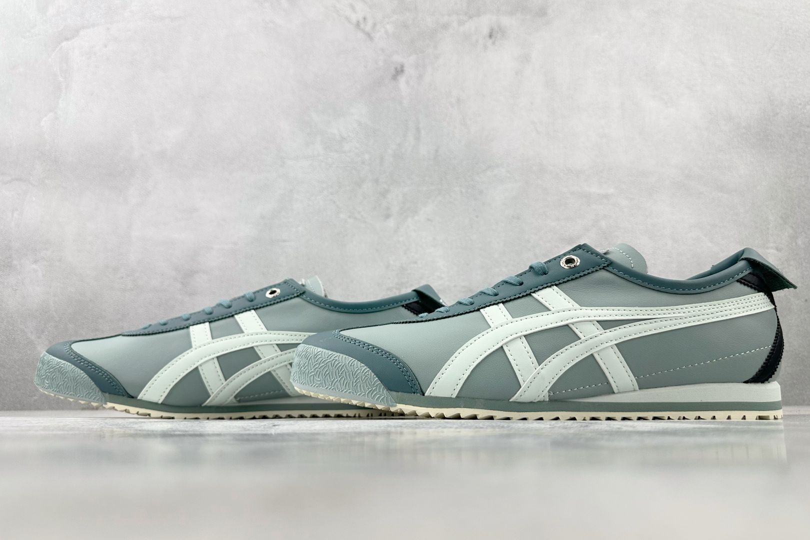 SC 
渠道特供 Onitsuka Tiger鬼塚虎 MEXICO 66 SD 蓝绿色

货号：1183