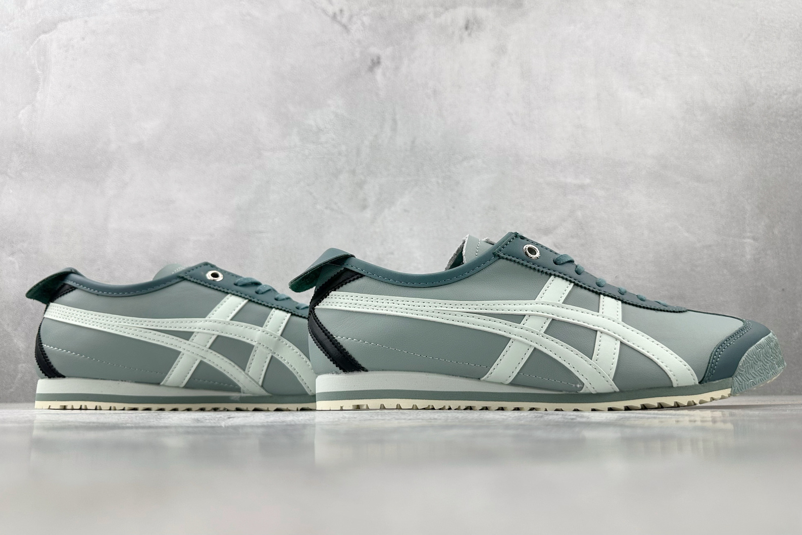 SC 
渠道特供 Onitsuka Tiger鬼塚虎 MEXICO 66 SD 蓝绿色

货号：1183