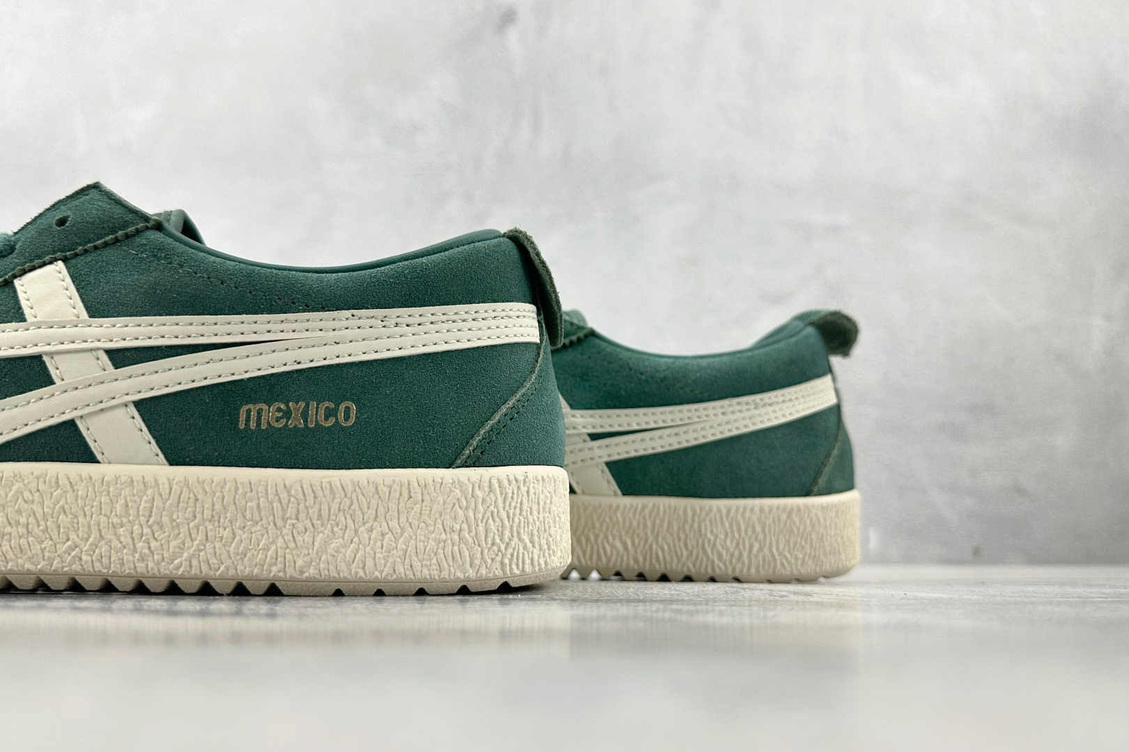 SC 
渠道特供  Onitsuka Tiger鬼塚虎 Delegation MEXICO 绿色

货号