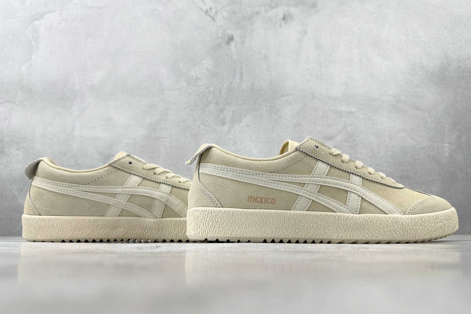 SC 
渠道特供 Onitsuka Tiger鬼塚虎 MEXICO 66 DELEGATION 米色

