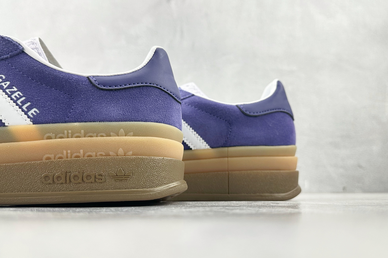 HG 
品质升级 adidas originals GAZELLE BOLD 紫白

货号：IE0419