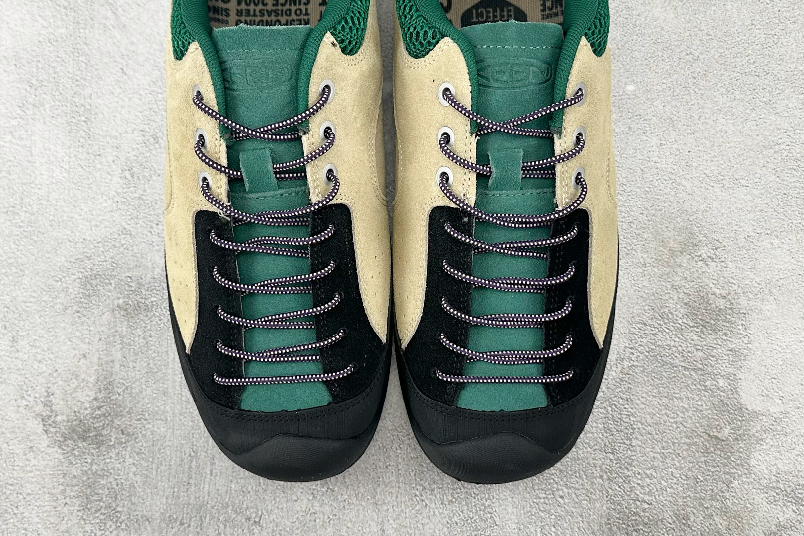 KN 
KEEN Jasper Rocks 卡其绿色

货号：
尺码：36 36.5 37 38.5 3