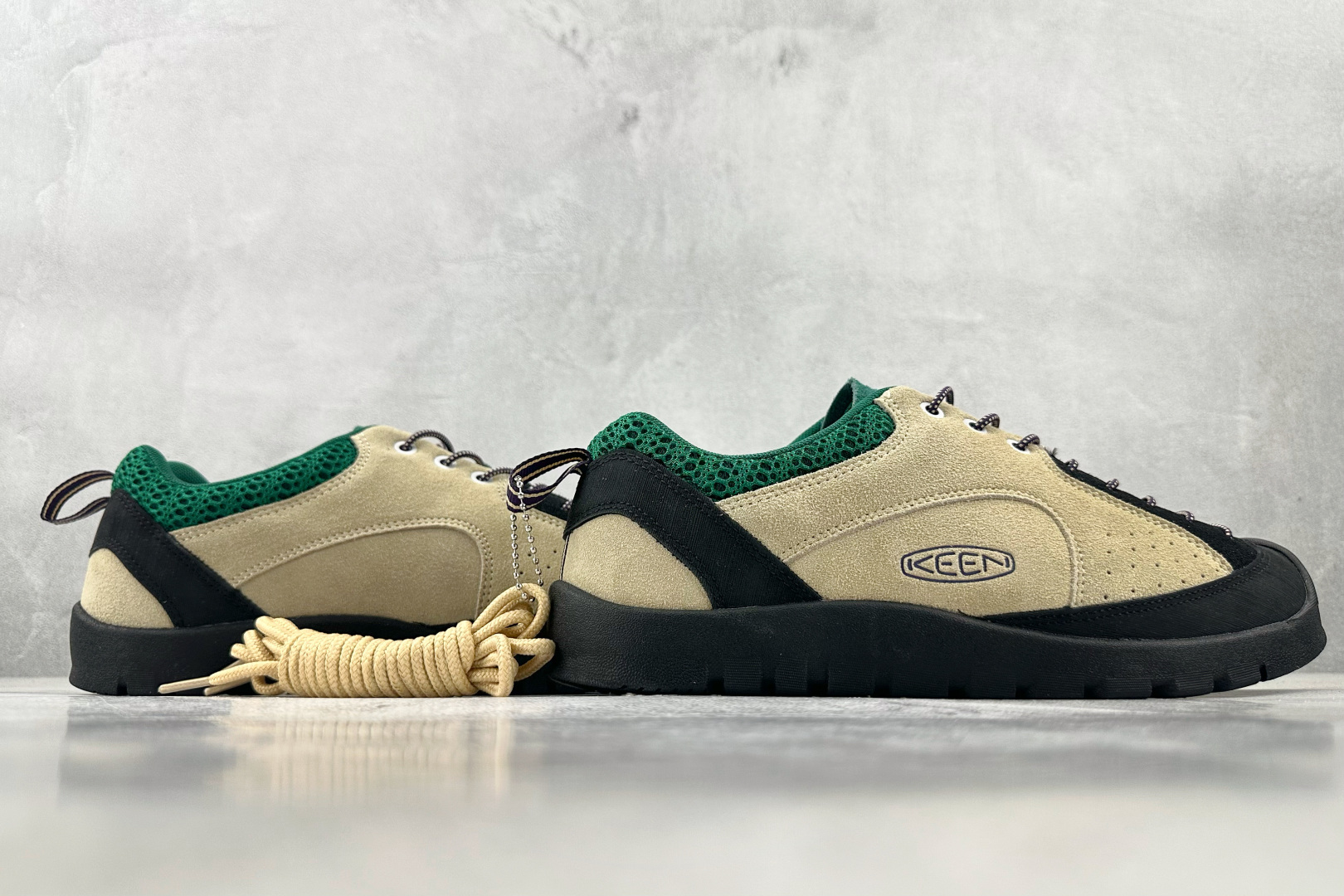 KN 
KEEN Jasper Rocks 卡其绿色

货号：
尺码：36 36.5 37 38.5 3