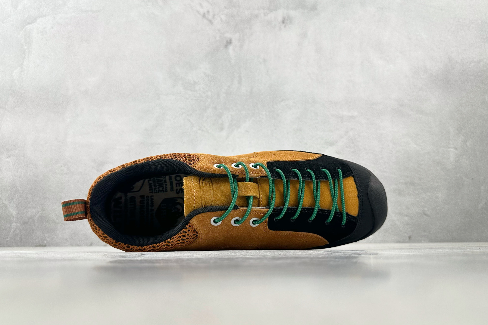 KN 
KEEN Jasper Rocks Sp M 棕色

货号：
尺码：36 36.5 37 38.