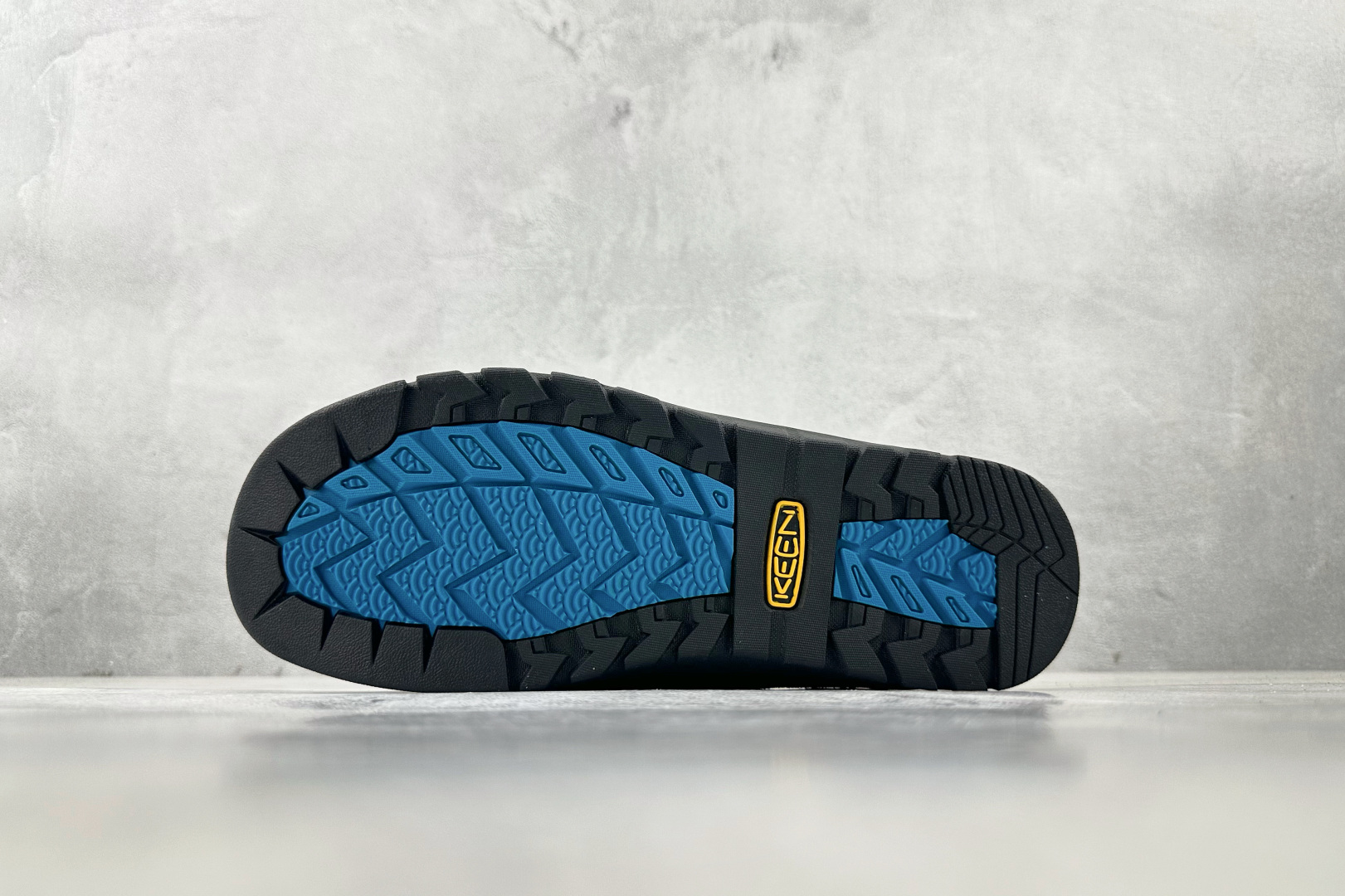 KN 
KEEN Jasper Rocks 卡其色

货号：
尺码：36 36.5 37 38.5 39