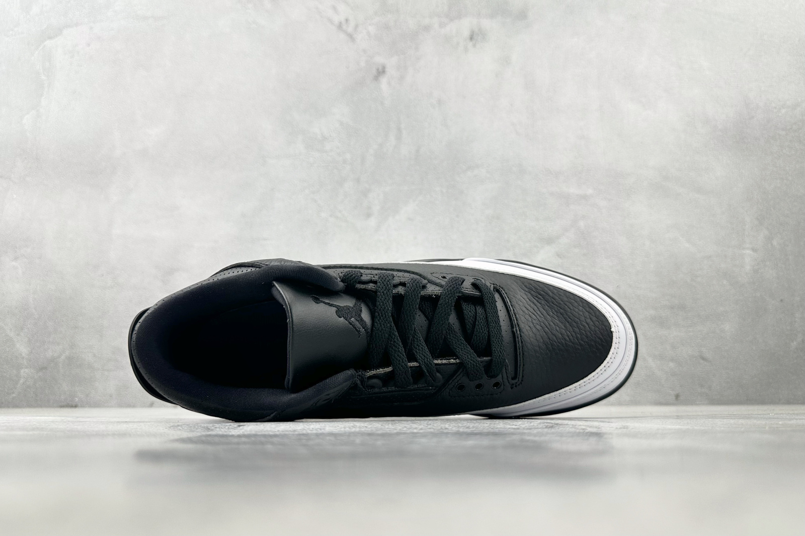 RN  
顶级纯原 Fragment Design x Jordan Air Jordan 3 Blac