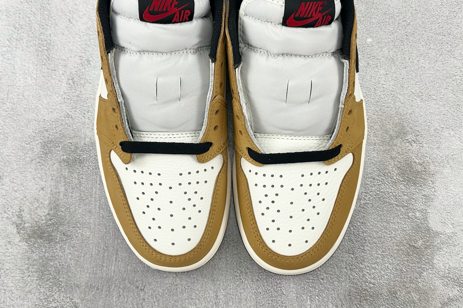 LJR 
Jordan Air Jordan 1 Low OG “Rookie of the Year”