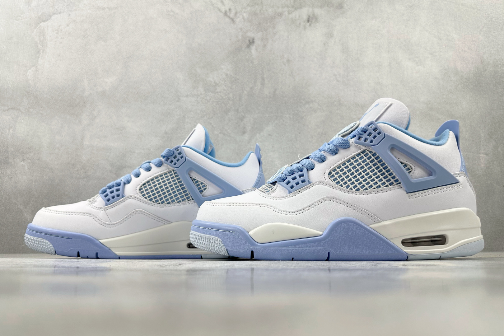 N版 
东南亚订单 Jordan Air Jordan 4 “ALUMINUM”白蓝色

货号：HV08