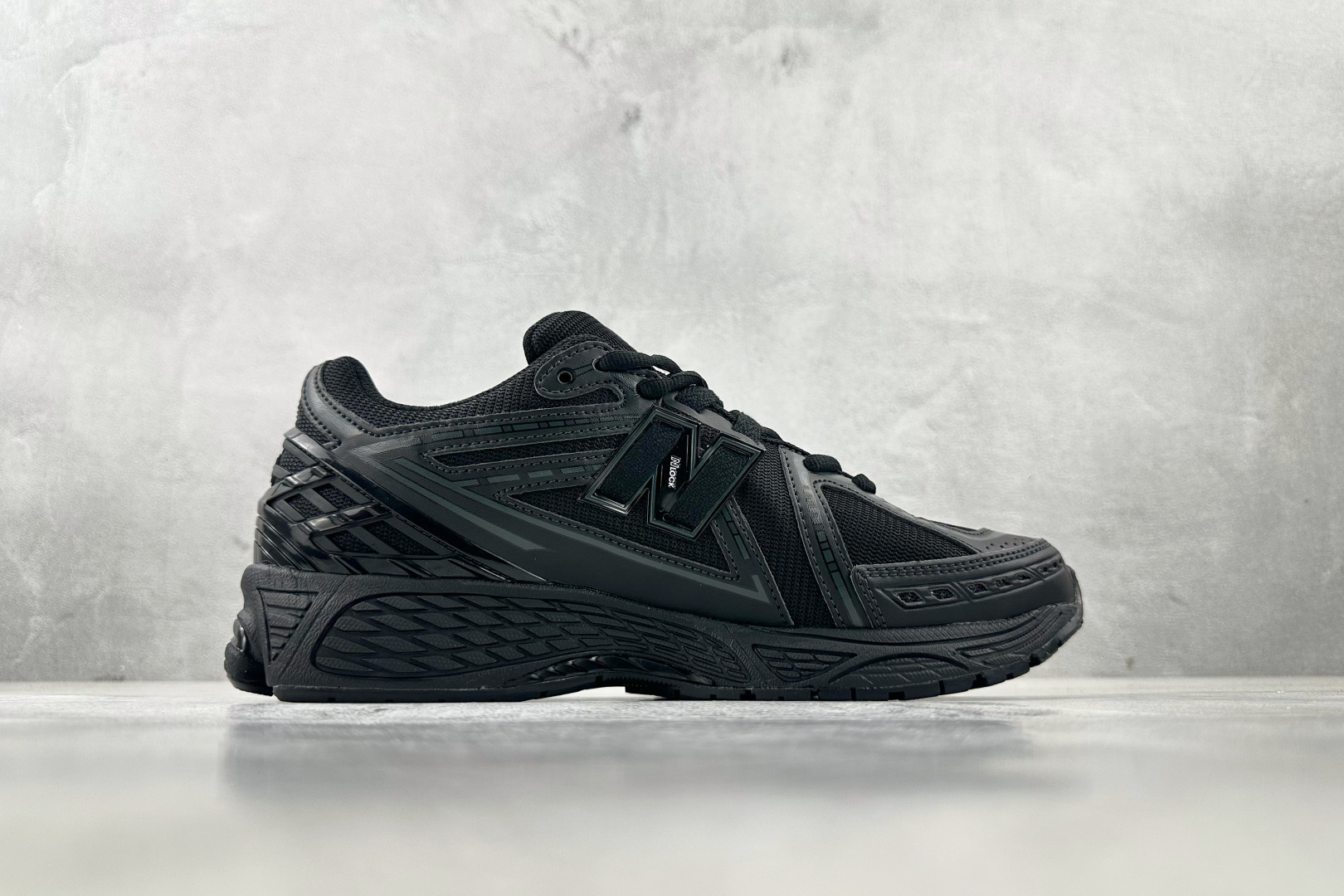 C 版 
大厂出品  New Balance 1906R 黑武士 黑色

货号：M1906RBB
尺码：