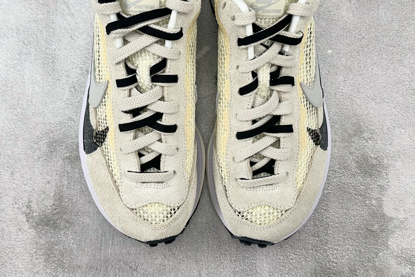 神版 
Nike VaporWaffle白黑

货号：CV1363 101
尺码：36 36.5 37 