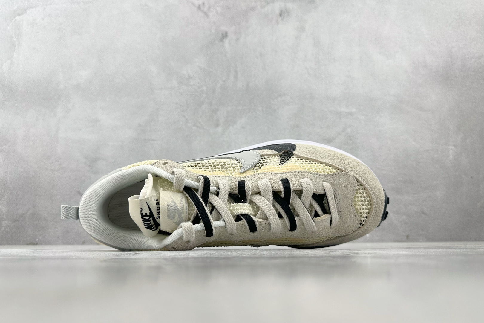 神版 
Nike VaporWaffle白黑

货号：CV1363 101
尺码：36 36.5 37 