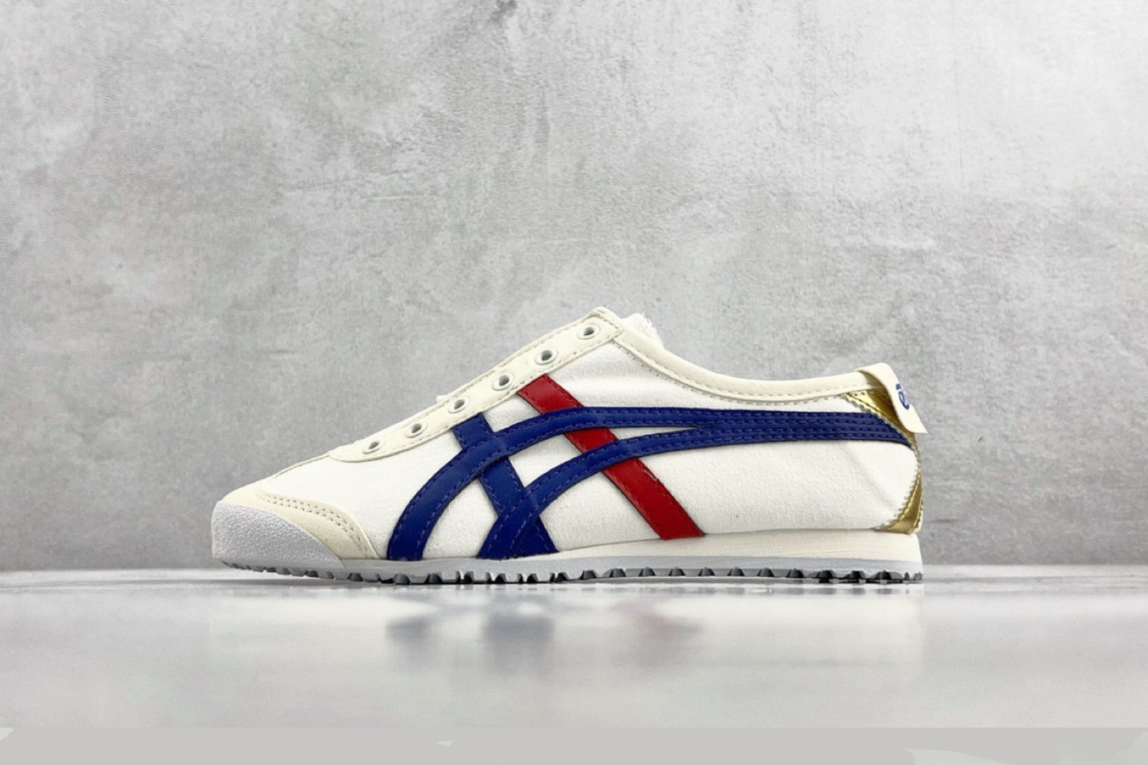PK帆布特价 
全新工厂开发Onitsuka Tiger鬼塚虎 MEXICO 66 Slip-On 白烫
