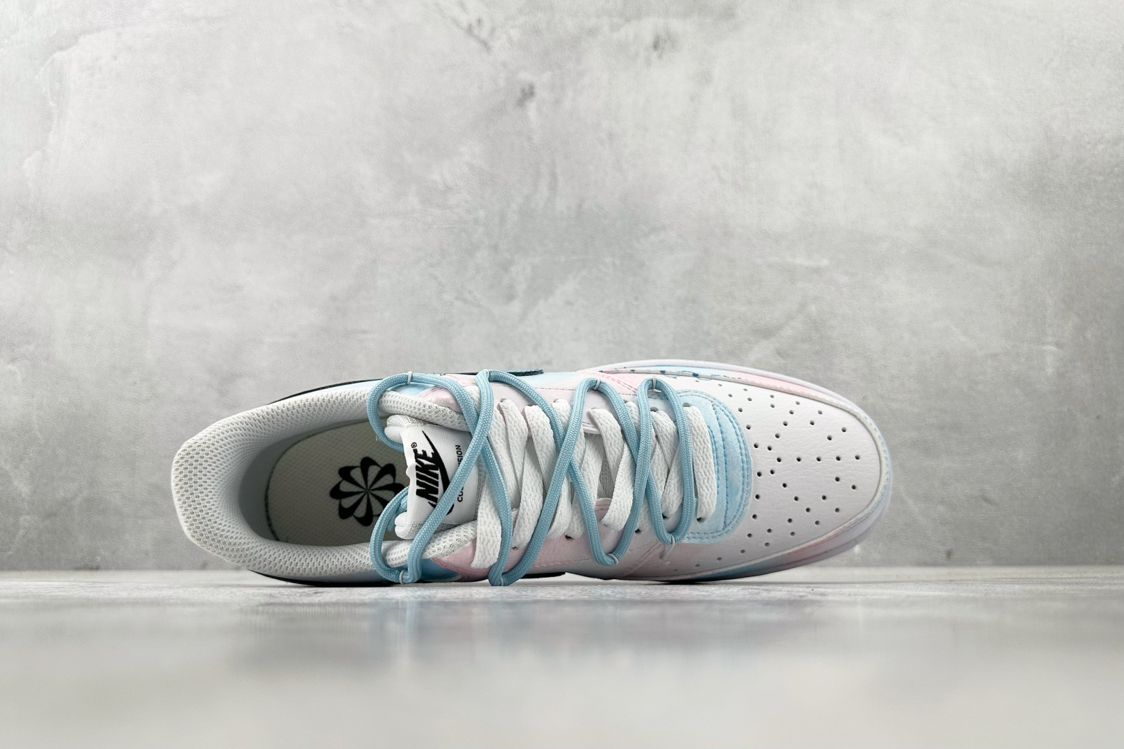 定制版  
【定制球鞋】Nike Court Vision 半夏晚晚 粉蓝白

货号：DH2987-10