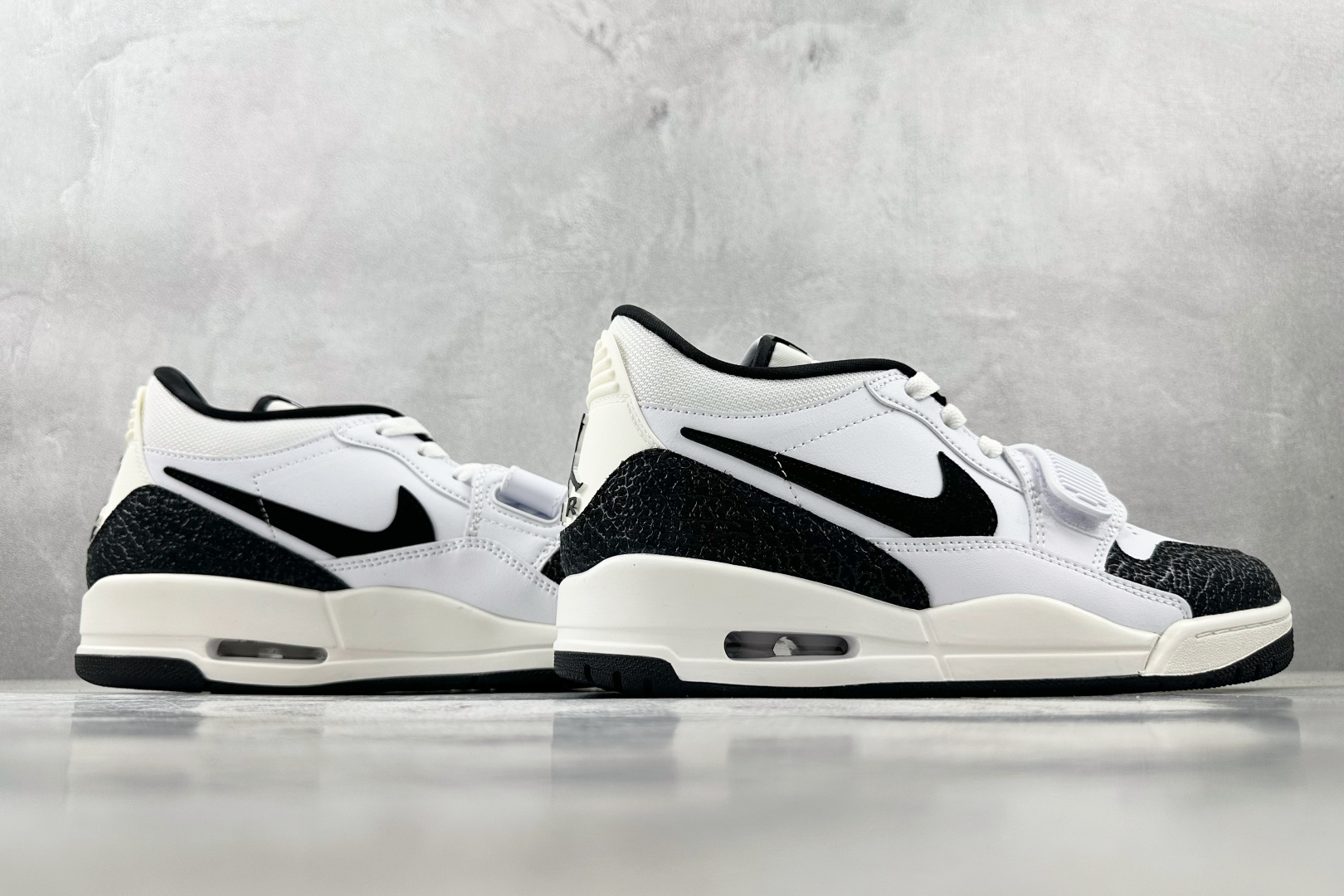 
外贸批次  Jordan Legacy 312 Low^Panda”白黑色

货号：FQ7827-11