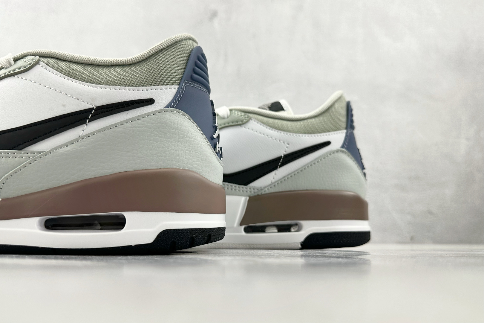 
外贸批次  Jordan Legacy 312 Low 白绿色

货号：HV5970-101
尺码：3