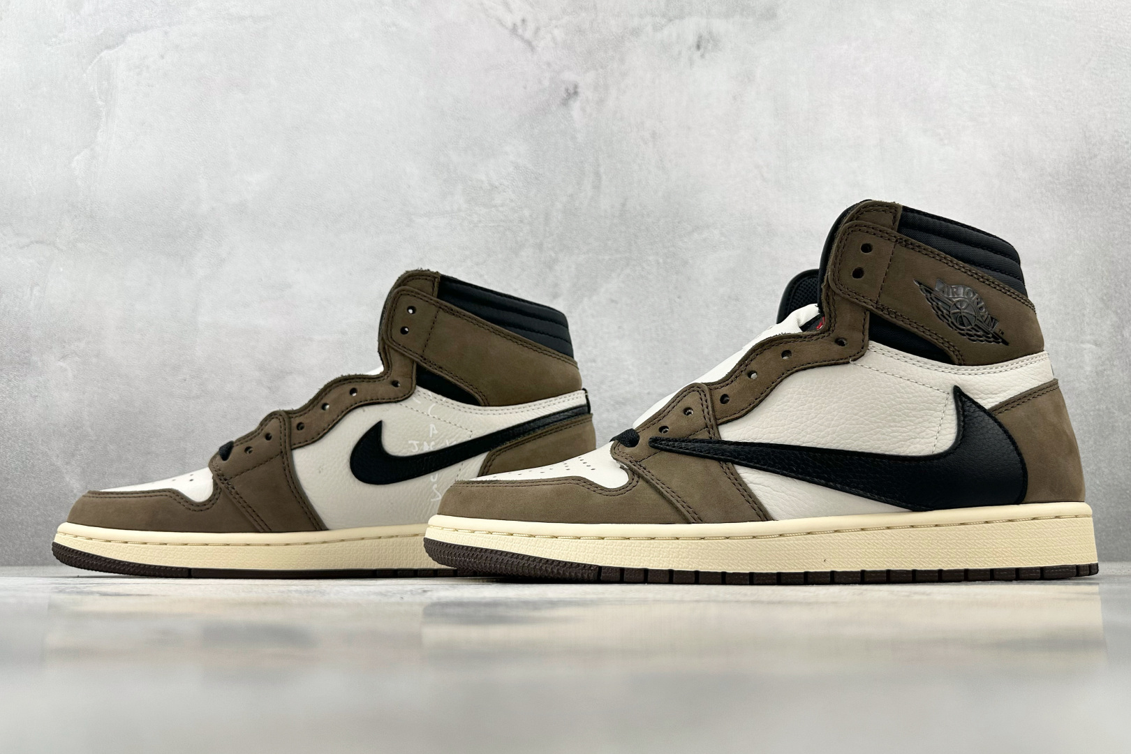 N版 
东南亚订单 Travis Scott x Jordan Air Jordan 1 High Og