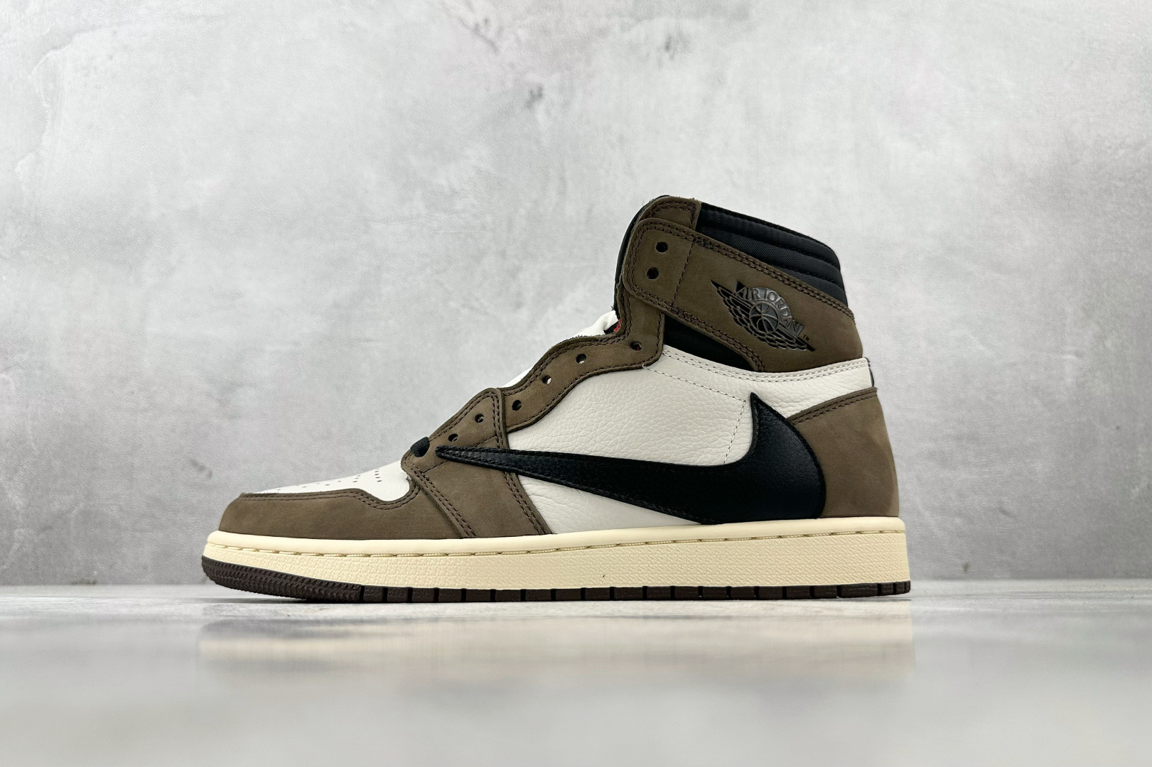 N版 
东南亚订单 Travis Scott x Jordan Air Jordan 1 High Og