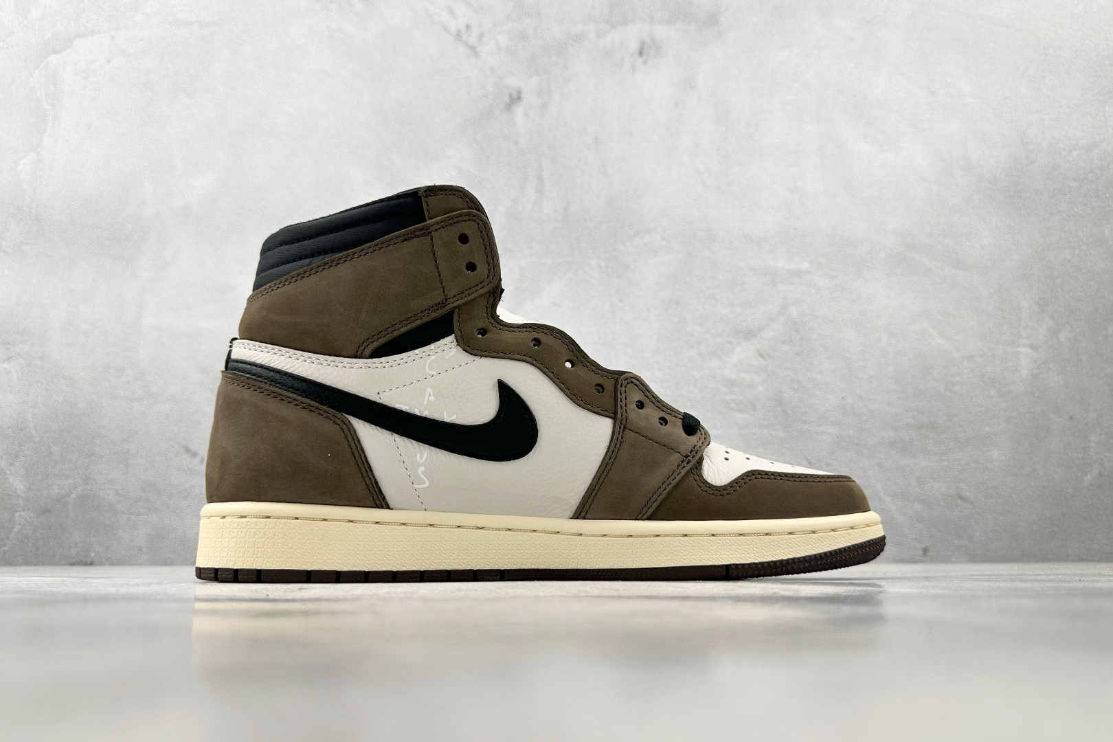 N版 
东南亚订单 Travis Scott x Jordan Air Jordan 1 High Og