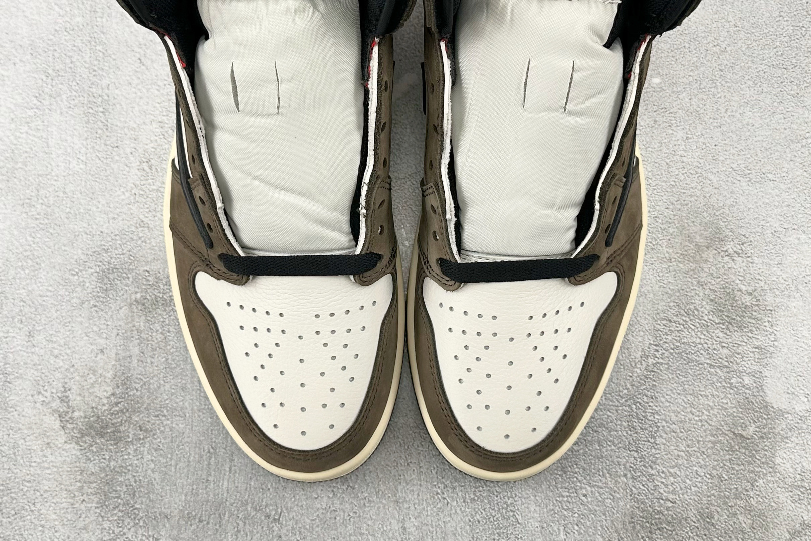 N版 
东南亚订单 Travis Scott x Jordan Air Jordan 1 High Og