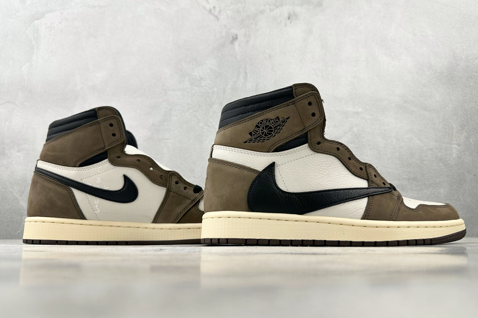 N版 
东南亚订单 Travis Scott x Jordan Air Jordan 1 High Og