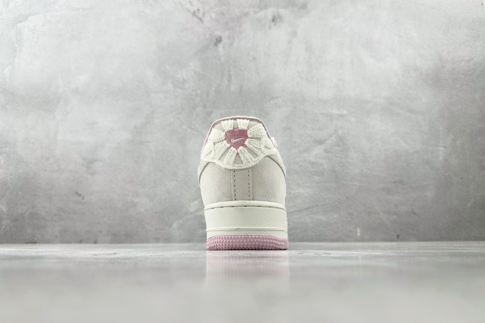 5A 
口碑之作  Nike Air Force 1 Low “Valentine’'s Day”情人节