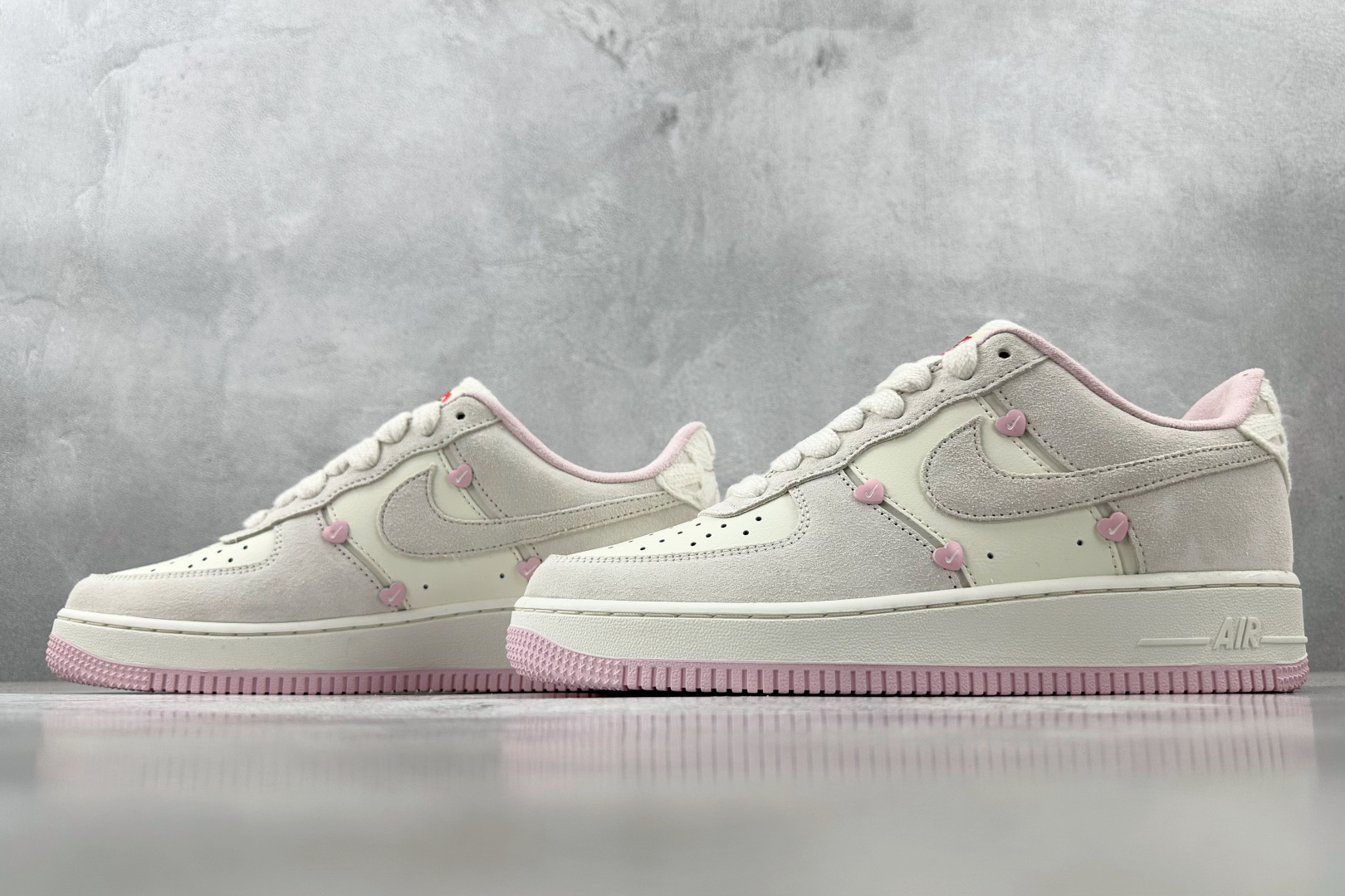 5A 
口碑之作  Nike Air Force 1 Low “Valentine’'s Day”情人节