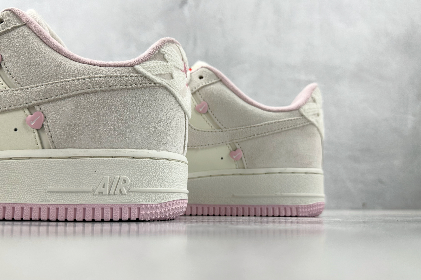5A 
口碑之作  Nike Air Force 1 Low “Valentine’'s Day”情人节