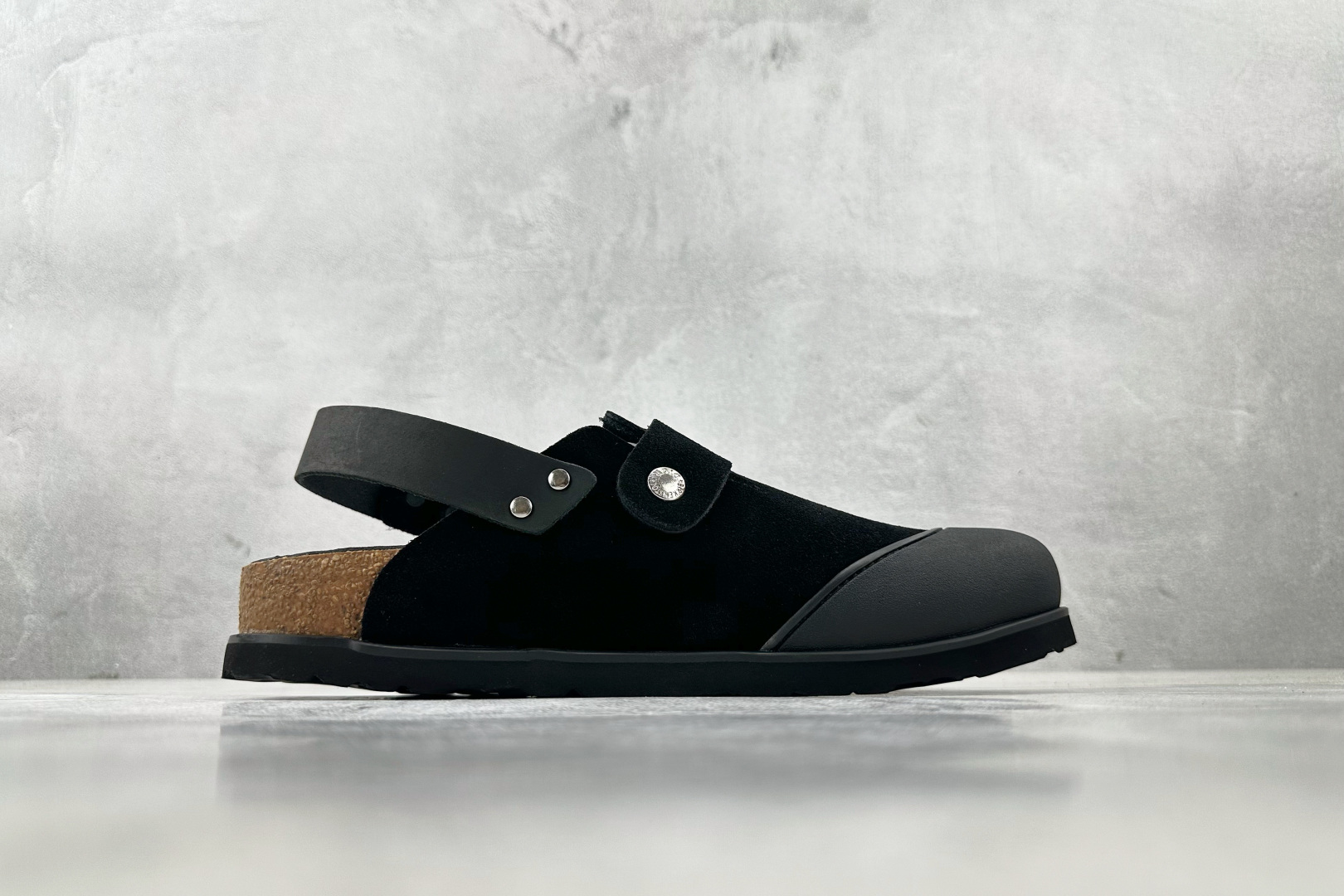 莞产 
Birkenstock x DIOR迪奥 Tokio 勃肯鞋 黑色

货号：3SA116ZSD_
