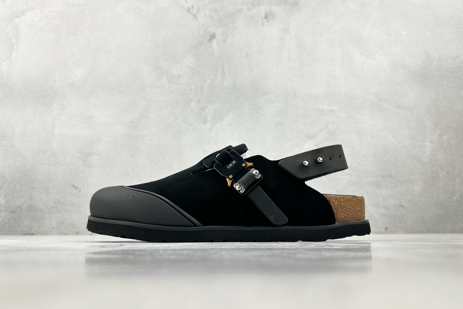 莞产 
Birkenstock x DIOR迪奥 Tokio 勃肯鞋 黑色

货号：3SA116ZSD_