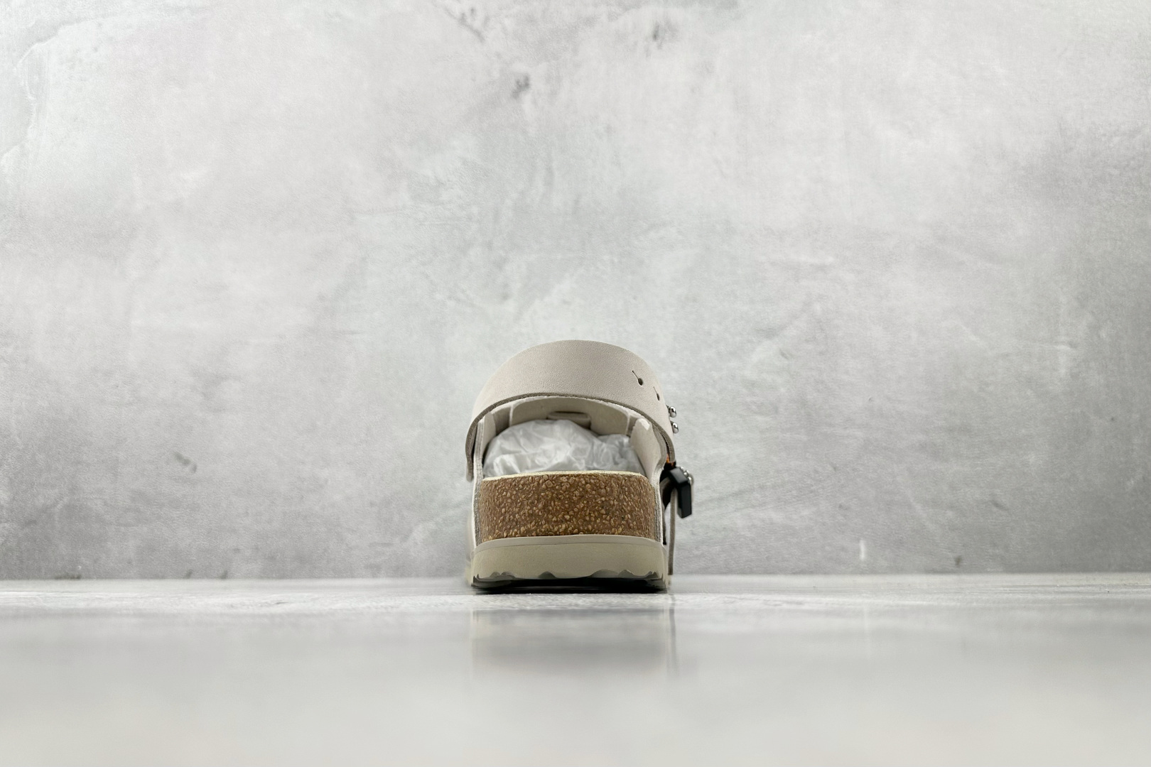 莞产 
Birkenstock x DIOR迪奥 Tokio 勃肯鞋 米灰色

货号：3SA116ZSD