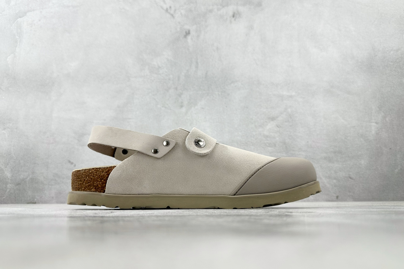 莞产 
Birkenstock x DIOR迪奥 Tokio 勃肯鞋 米灰色

货号：3SA116ZSD