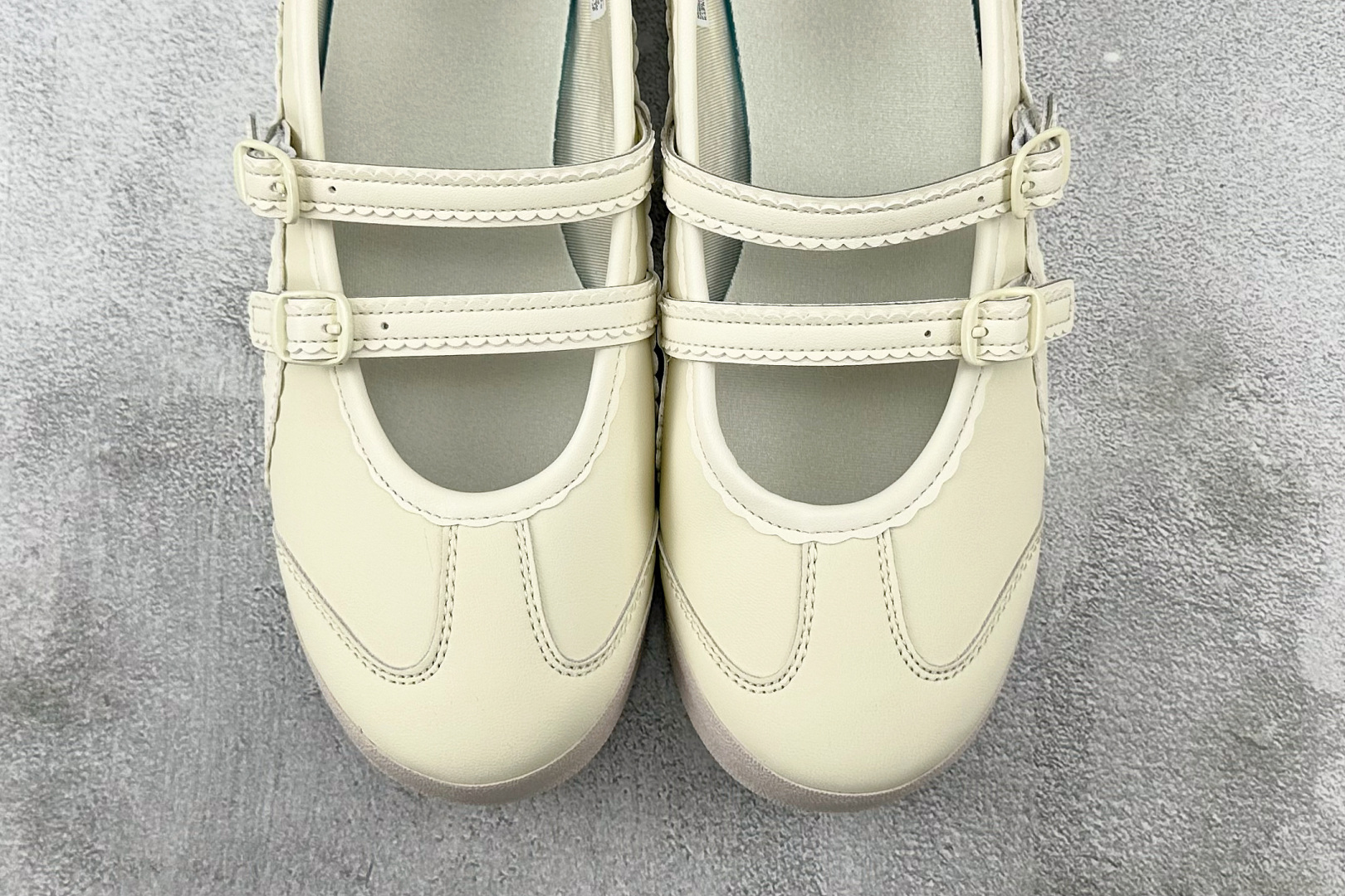 ZX 神版 
Onitsuka Tiger鬼塚虎 MEXICO 66 TGRS 米色

货号：1182A