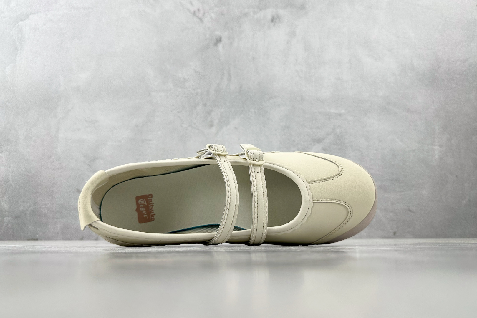 ZX 神版 
Onitsuka Tiger鬼塚虎 MEXICO 66 TGRS 米色

货号：1182A
