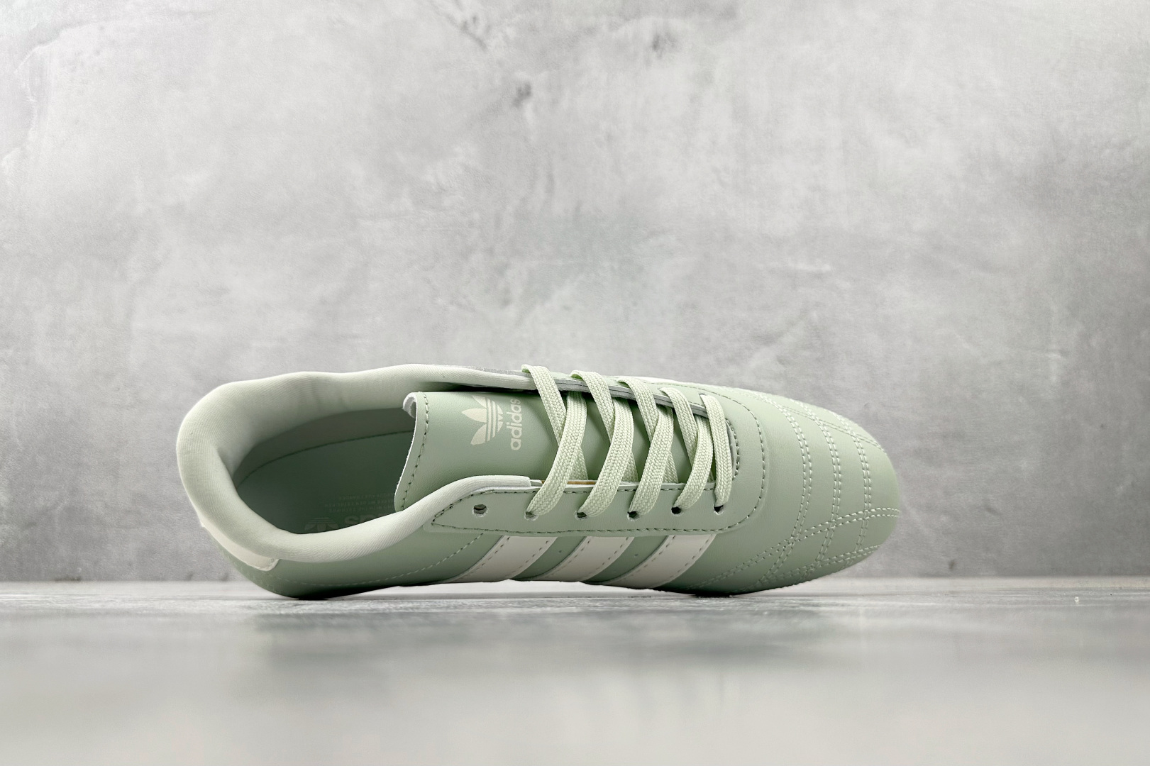 R 版 
出口订单 adidas originals Taekwondo Shoes 绿白色

货号 ：
