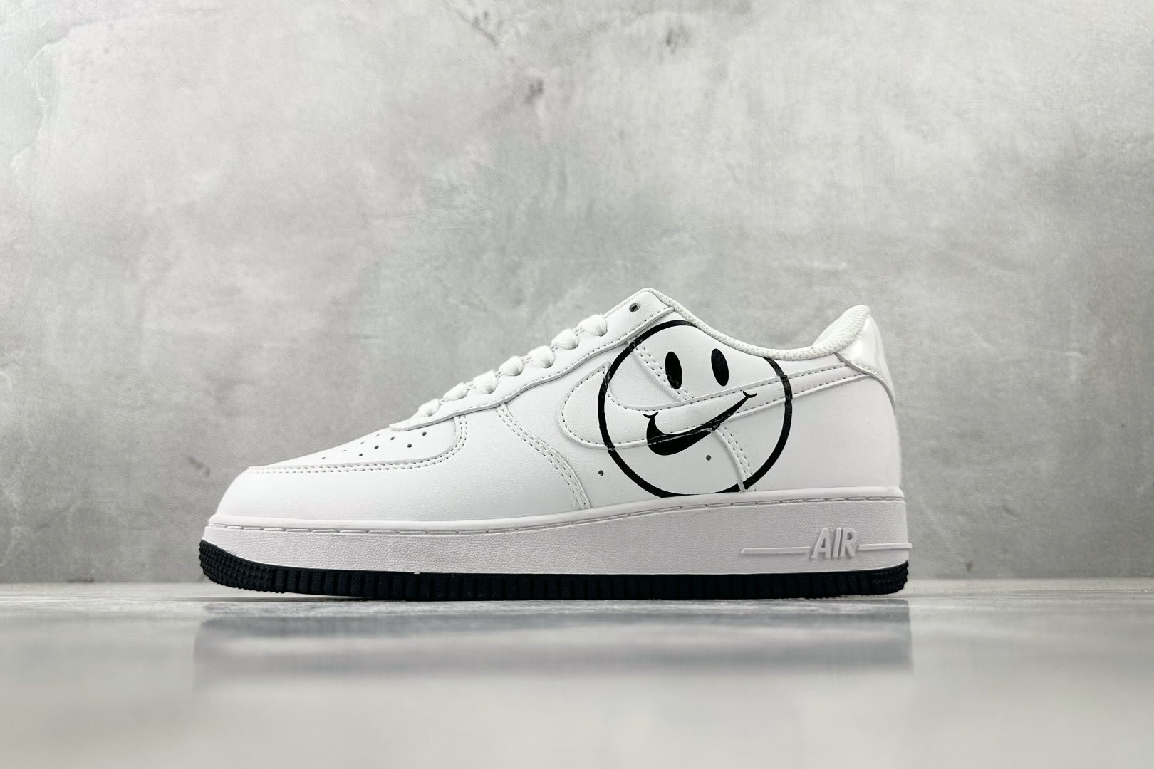 
外贸批次  Nike Air Force 1 Have A Nike Day Smiley Face 