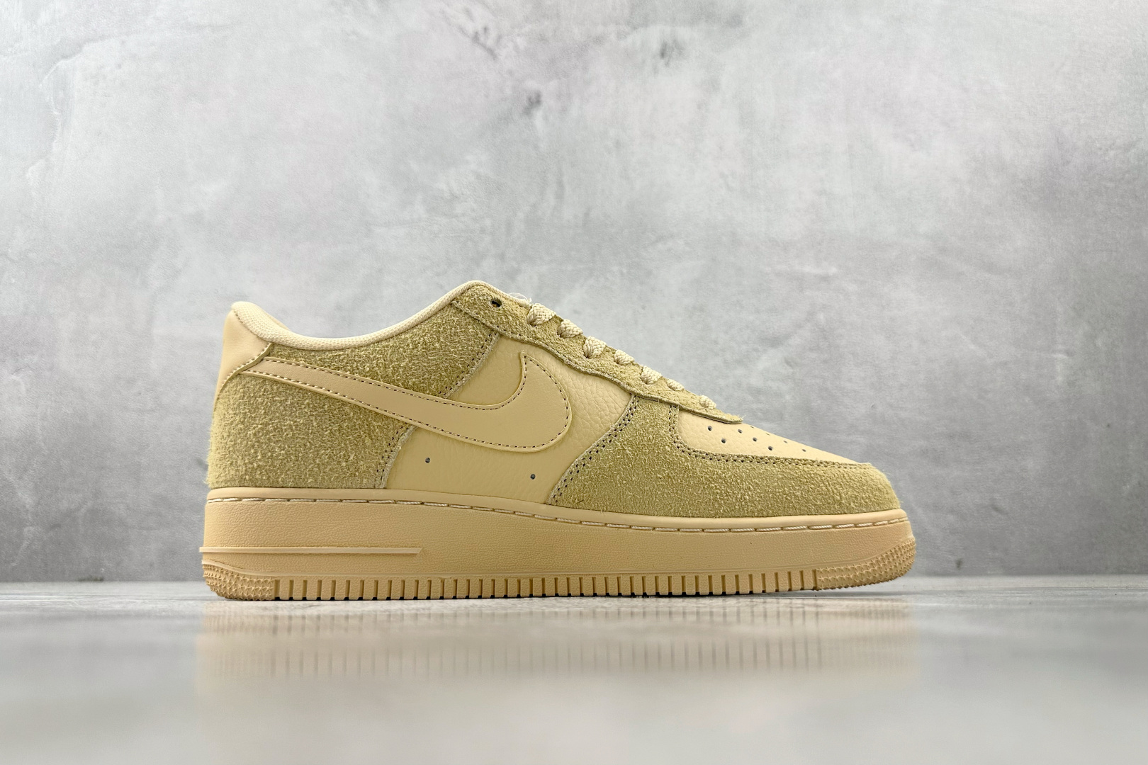 
外贸批次 Nike Air Force 1 Low in Tonal Pale Vanilla 棕色
