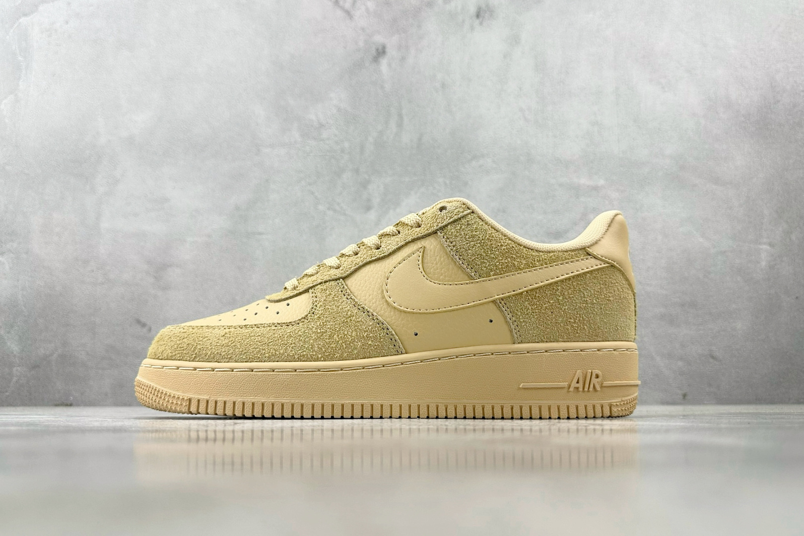 
外贸批次 Nike Air Force 1 Low in Tonal Pale Vanilla 棕色
