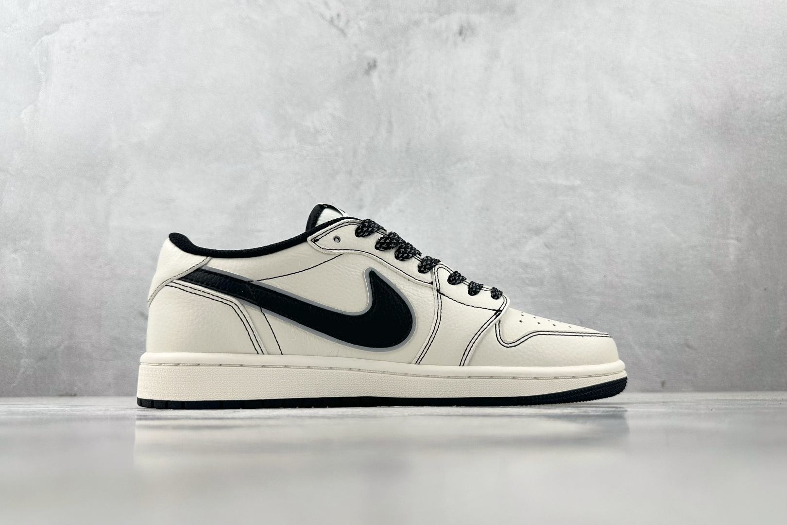 DK 
定制 Air Jordan 1 Low ow SP 米白黑

货号：DH0223 311
尺码：