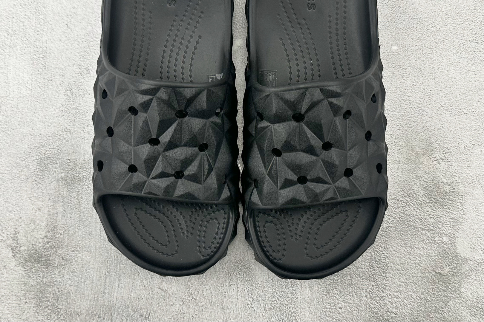 Crocs卡骆驰 黑色 209608-001
