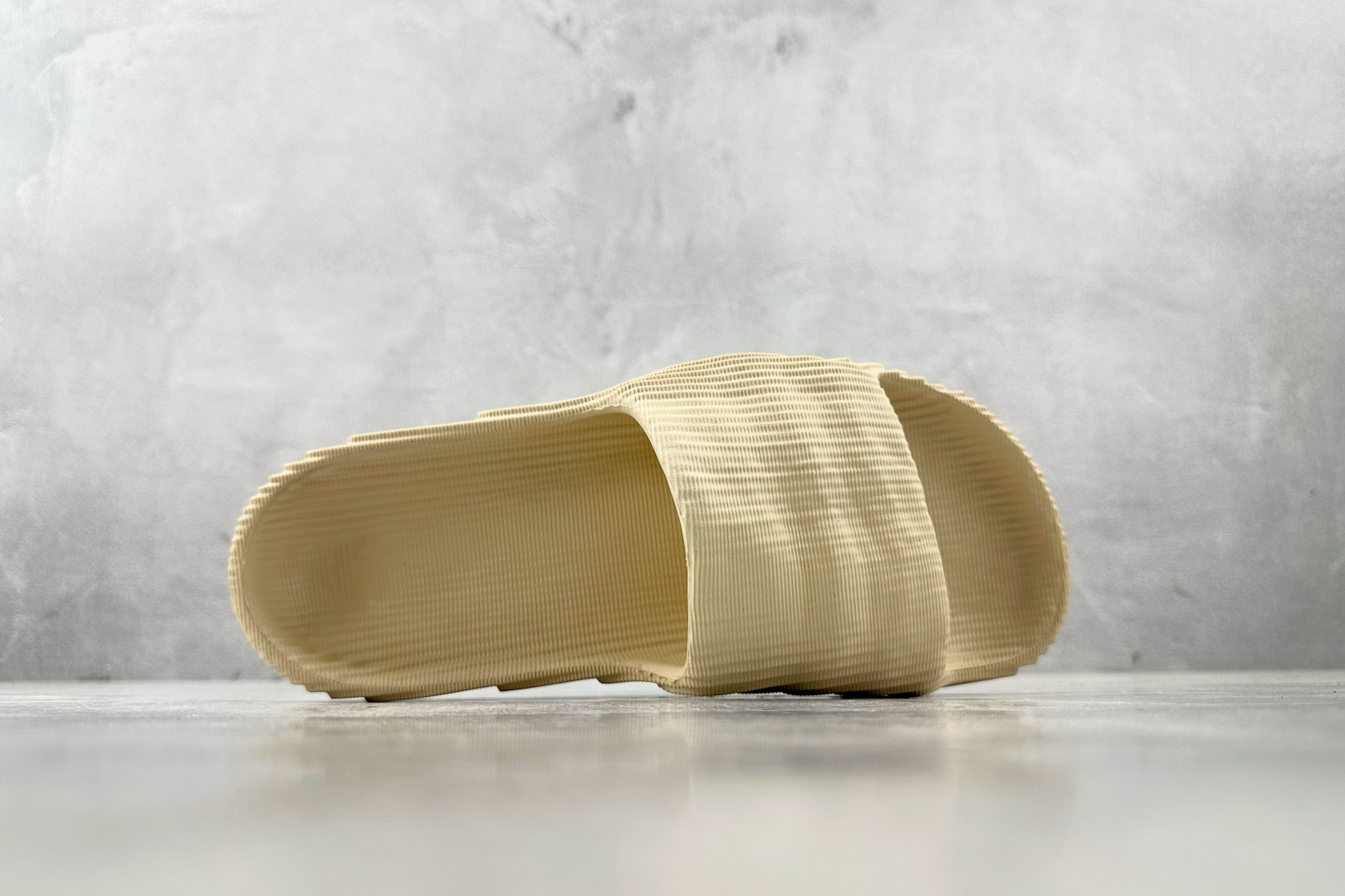 adidas originals ADILETTE 22 浅黄 GX6945