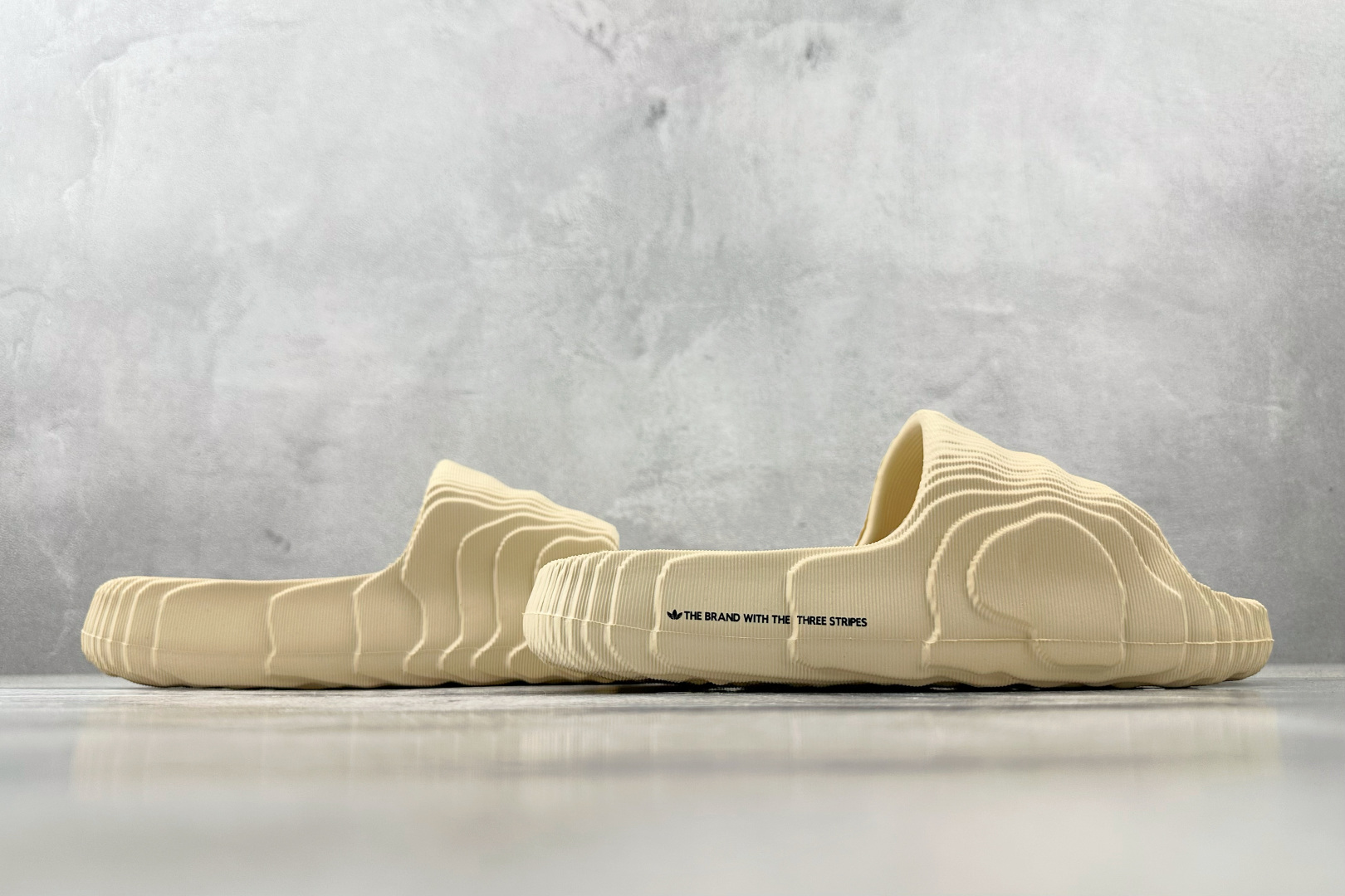 adidas originals ADILETTE 22 浅黄 GX6945