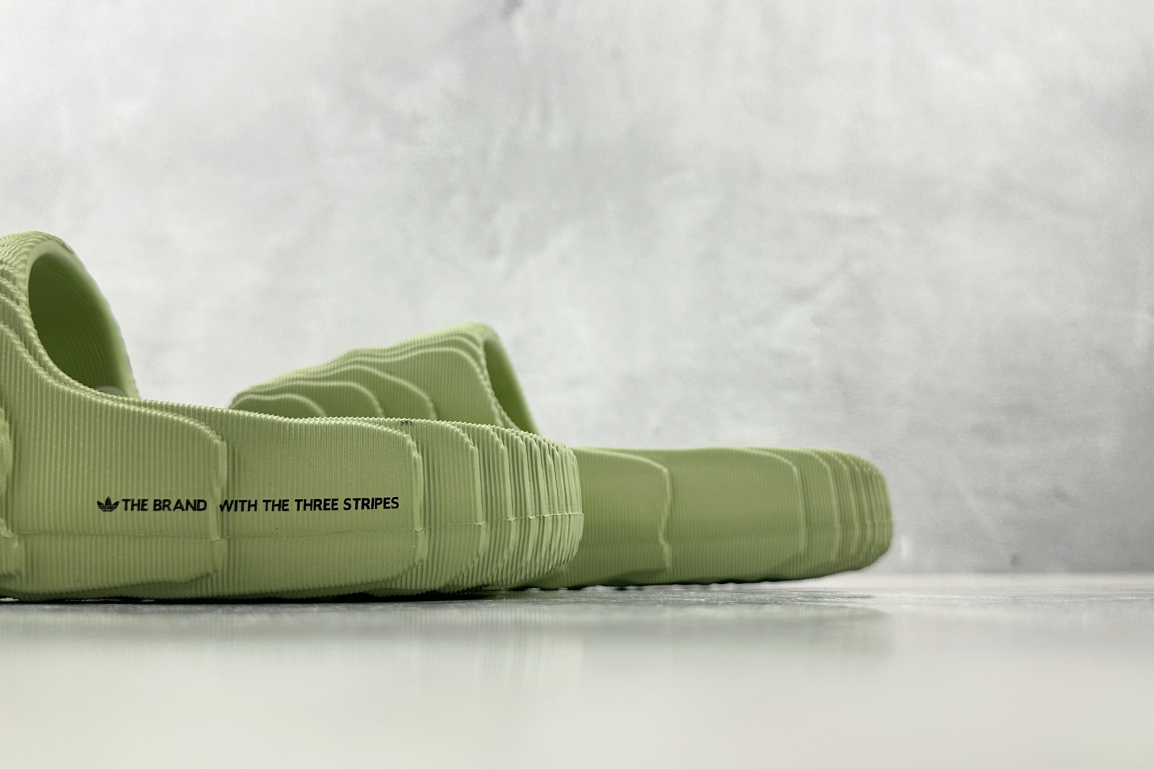 adidas originals ADILETTE 22 绿 GX6946