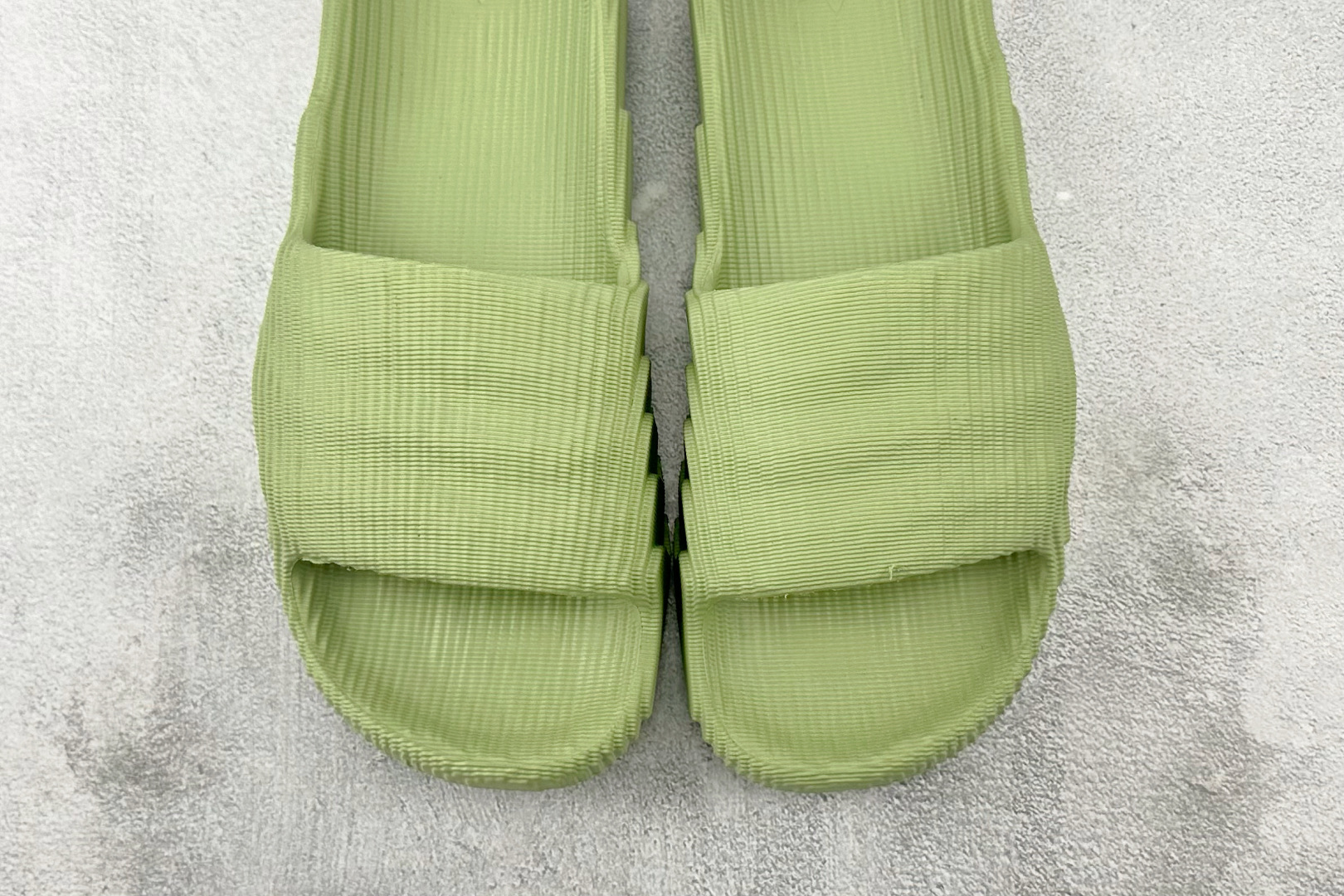 adidas originals ADILETTE 22 绿 GX6946