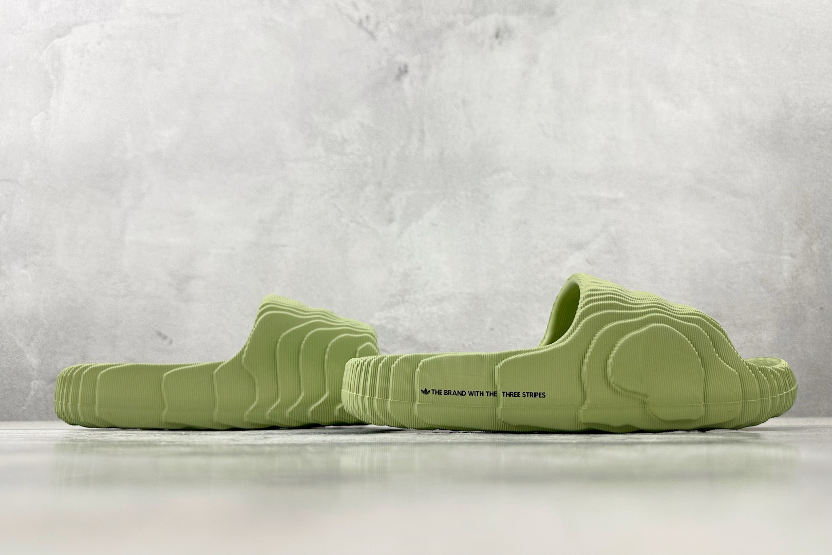 adidas originals ADILETTE 22 绿 GX6946
