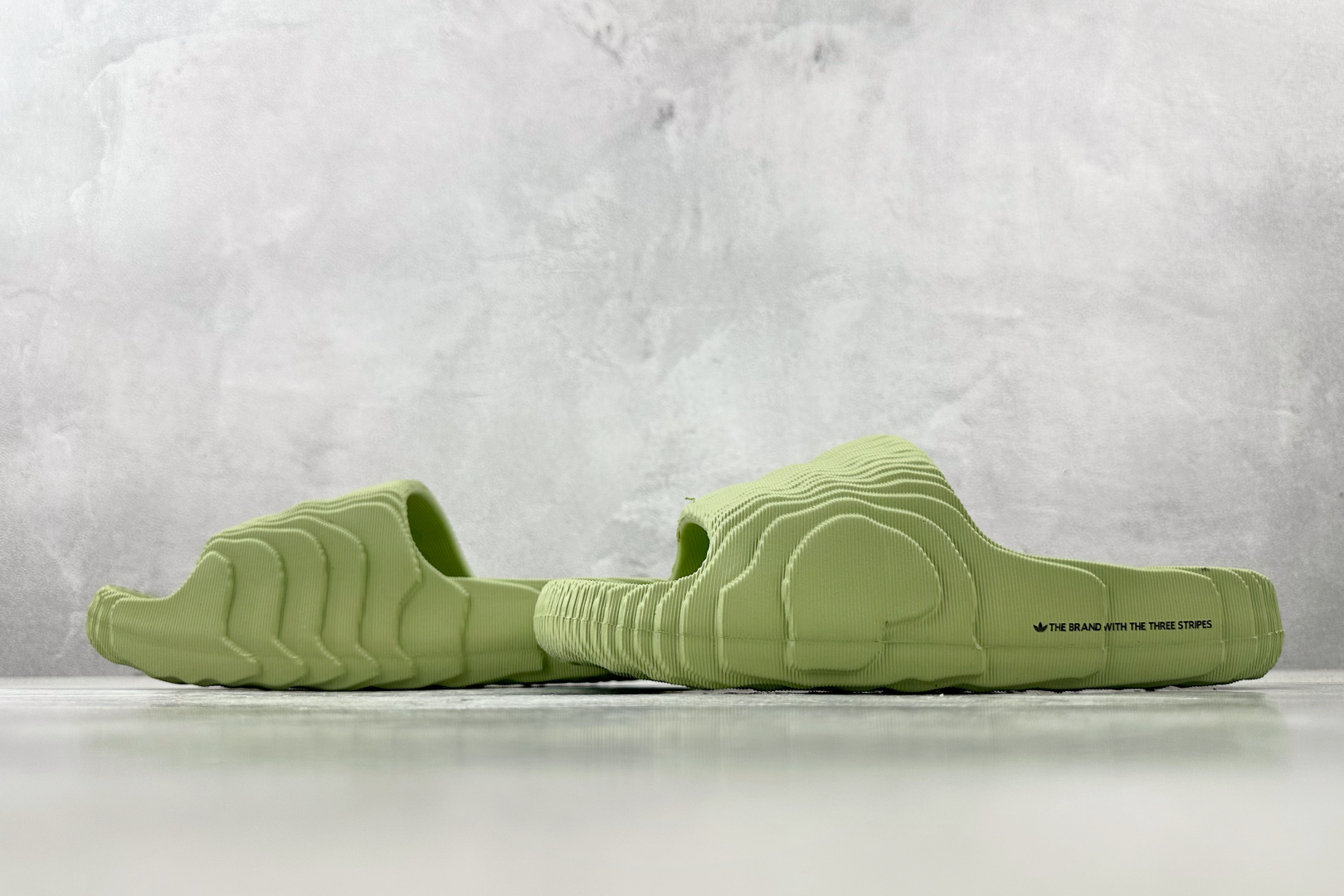 adidas originals ADILETTE 22 绿 GX6946