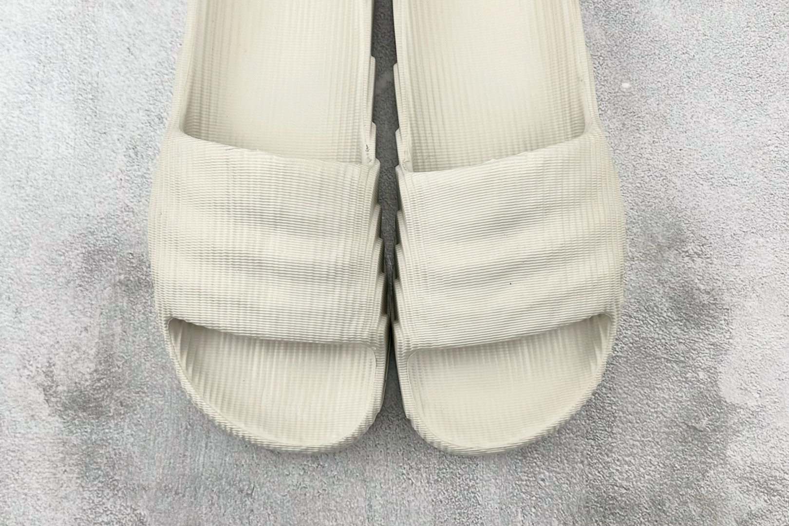 adidas originals ADILETTE 22 米色 GX6950