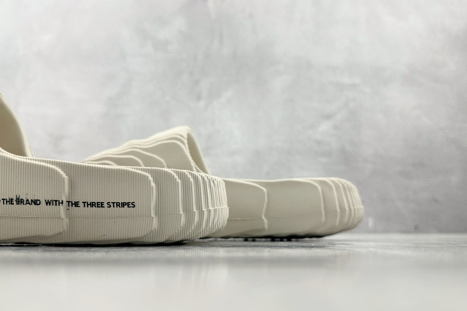 adidas originals ADILETTE 22 米色 GX6950