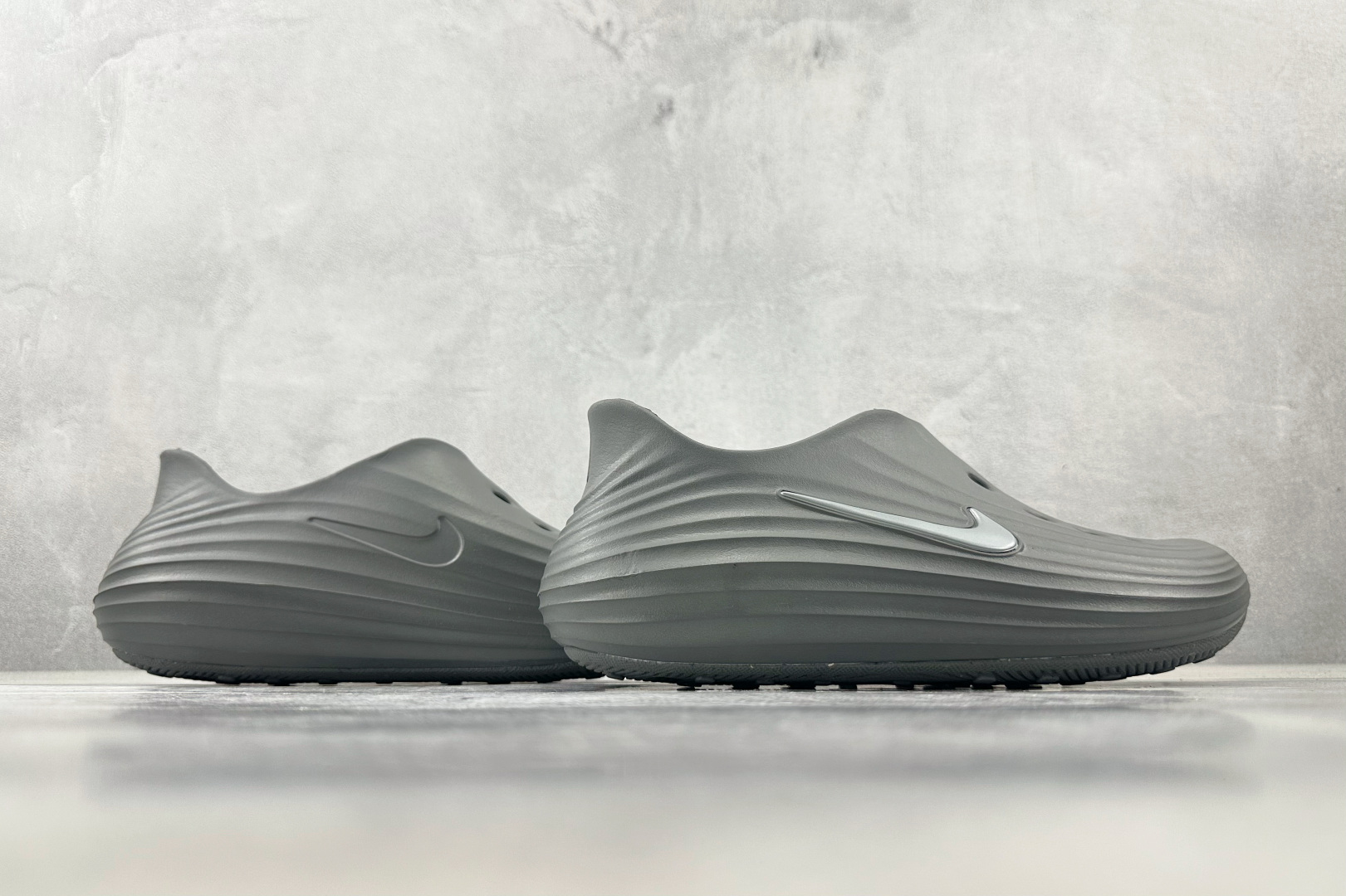 Nike ReactX Rejuven8 灰色 HV5060-002