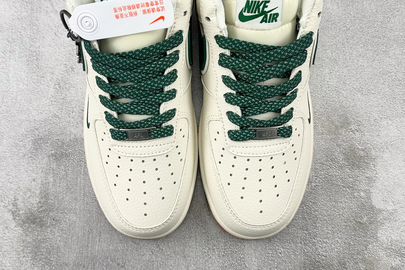 XC 
Nike Air Force 1'07 斯图西 联名 米白绿

货号：XX3168 138
尺码
