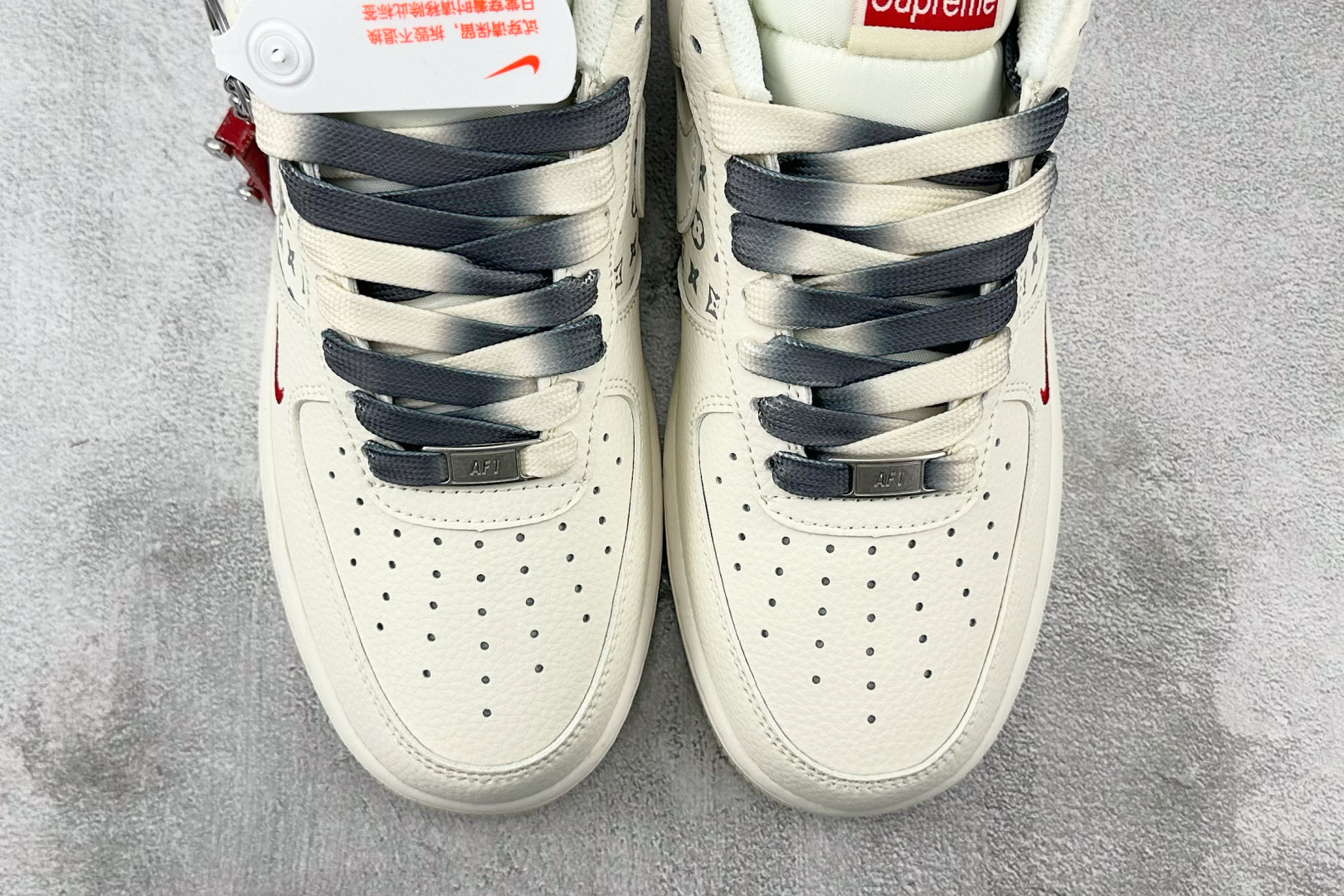 XC 
Nike Air Force 1'07 Supreme 联名 米白灰

货号：HH7518 07